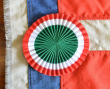 Carica l&#39;immagine nel visualizzatore di Gallery, WW1 WW2 Riproduzione Coccarda Tricolore Diametro 10 cm
