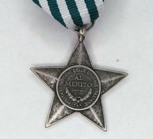 Carica l&#39;immagine nel visualizzatore di Gallery, WW1 WW2 Riproduzione Medaglia di Merito Truppe Coloniali Regio Esercito Italiano

