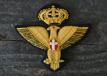 Carica l&#39;immagine nel visualizzatore di Gallery, WW2 Riproduzione Fregio Copricapo Berretto Generale Africa Orientale
