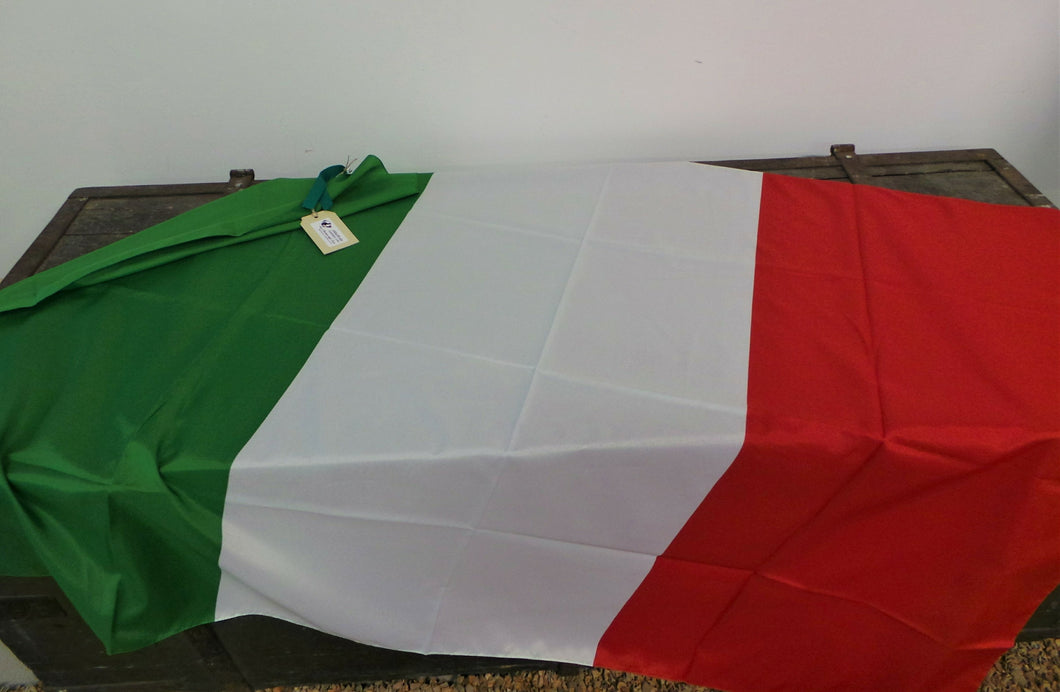 Bandiera Italiana con lacci dimensioni cm. 100 X 150