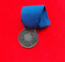 Carica l&#39;immagine nel visualizzatore di Gallery, WW1 WW2 Riproduzione Medaglia al Valore Militare Bronzo Antichizzata  Regio Esercito Italiano
