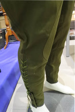 Carica l&#39;immagine nel visualizzatore di Gallery, WW2 Riproduzione Pantaloni Coloniali Verdi Afrika Korps
