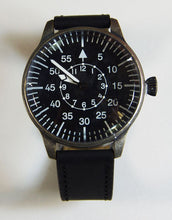 Carica l&#39;immagine nel visualizzatore di Gallery, WW2 Riproduzione orologio Militare
