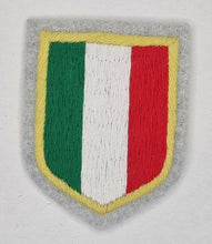 Carica l&#39;immagine nel visualizzatore di Gallery, Riproduzione Scudetto Storico Tricolore Italia
