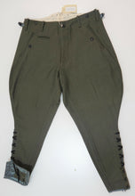 Carica l&#39;immagine nel visualizzatore di Gallery, WW2 Riproduzione Pantalone Ufficiale Esercito Tedesco Cavallerizzo
